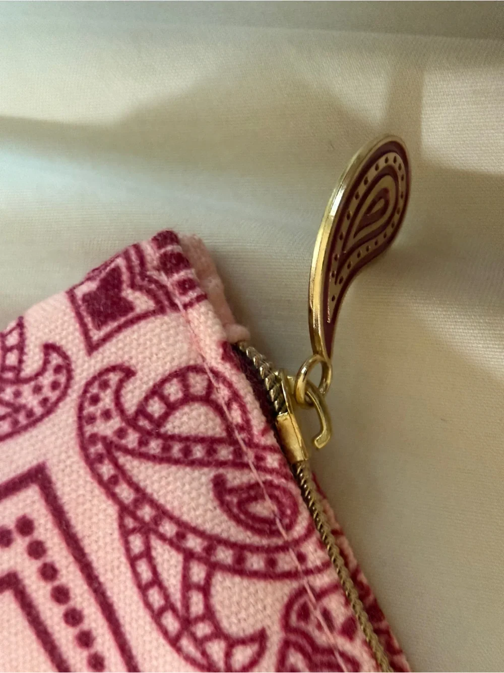 💙 4/$20 Ipsy Pink Paisley Cosmetic Bag